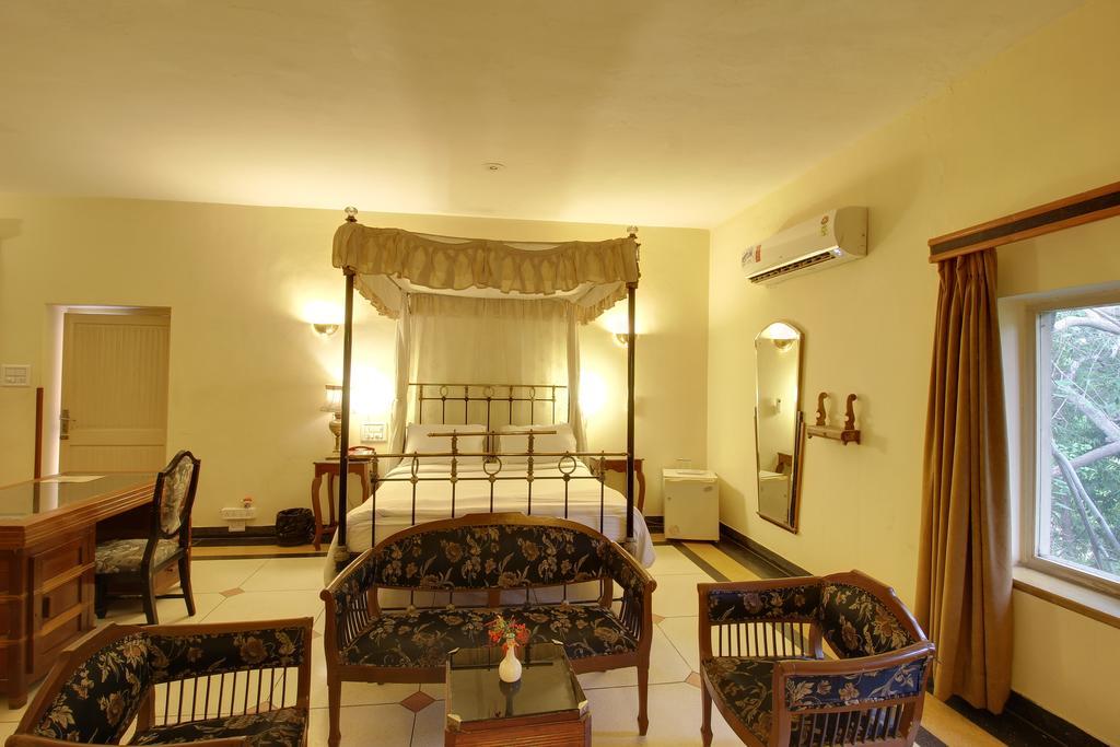 Hotel Inn Season Mahāmandir Екстериор снимка