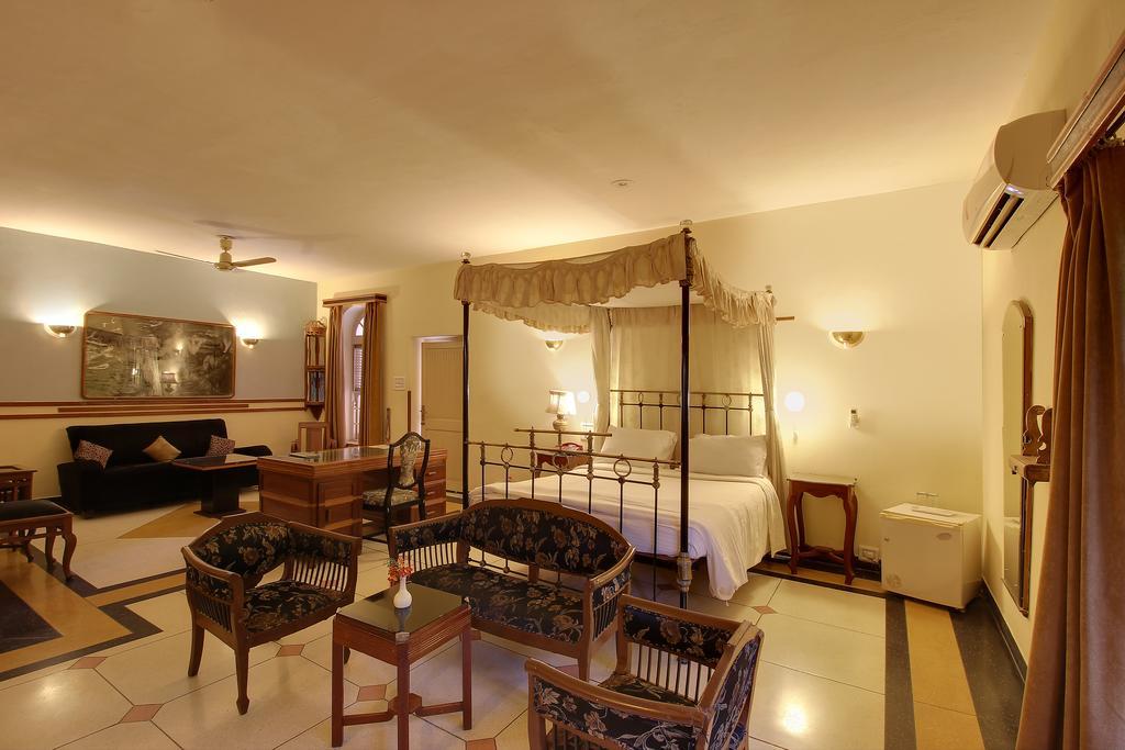 Hotel Inn Season Mahāmandir Екстериор снимка