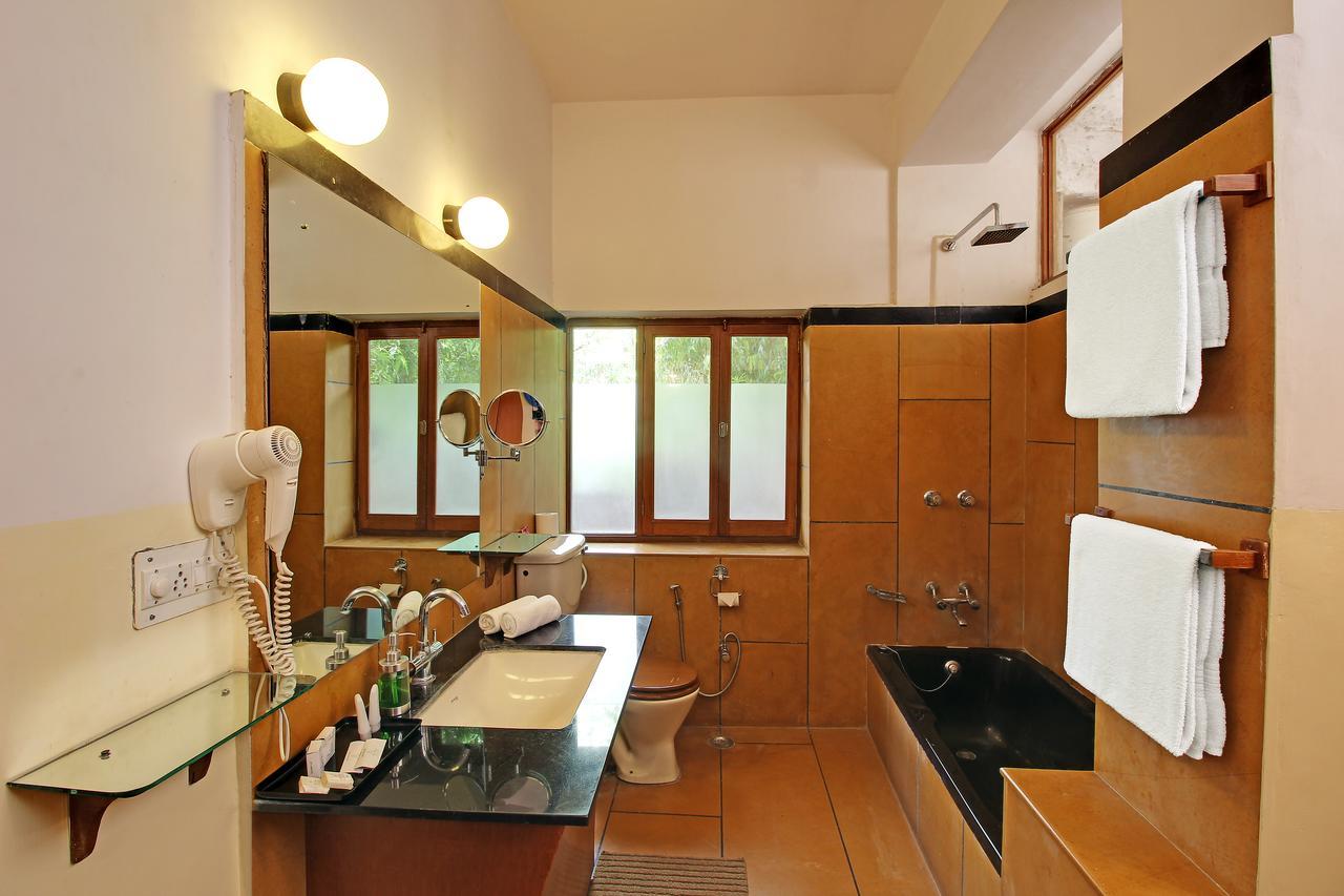 Hotel Inn Season Mahāmandir Екстериор снимка