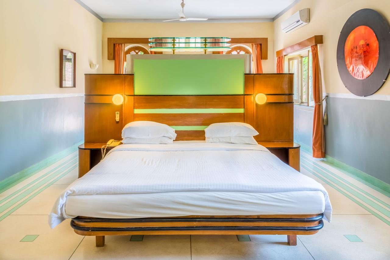 Hotel Inn Season Mahāmandir Екстериор снимка