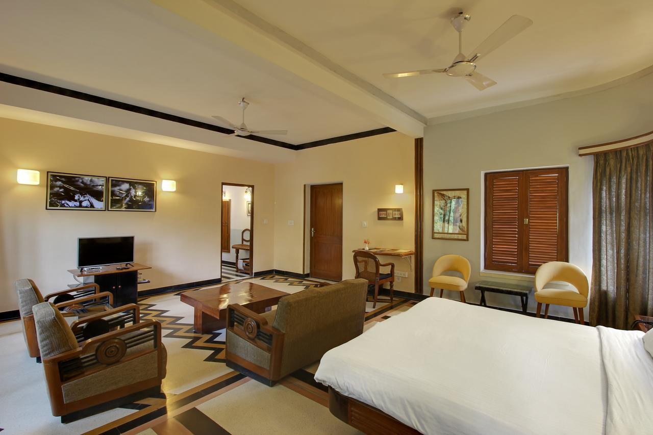 Hotel Inn Season Mahāmandir Екстериор снимка